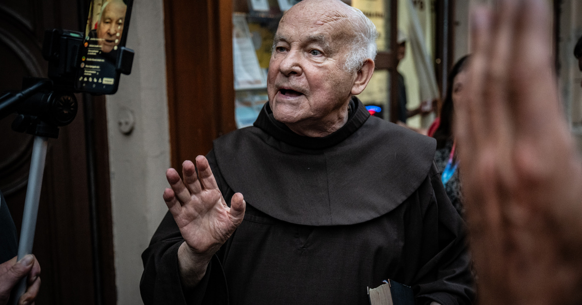 Bemutatjuk a ferences atyát, akibe beleálltak Hadházyék