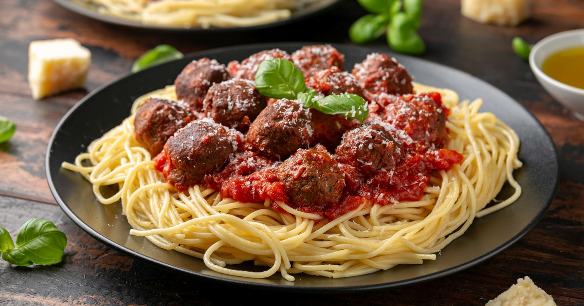 Paradicsomos tészta vegán gombócokkal: ezekből áll a feltét