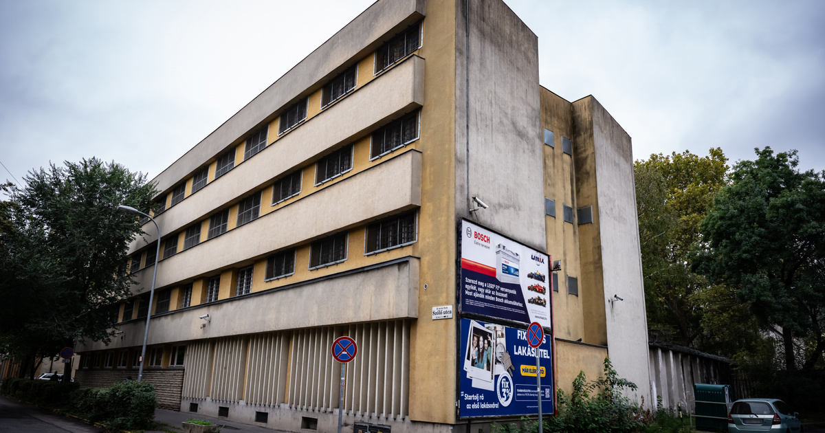 Bizonyítékokat foglalt le az ügyészség egy volt politikusnál a Szőlő utcai ügy miatt