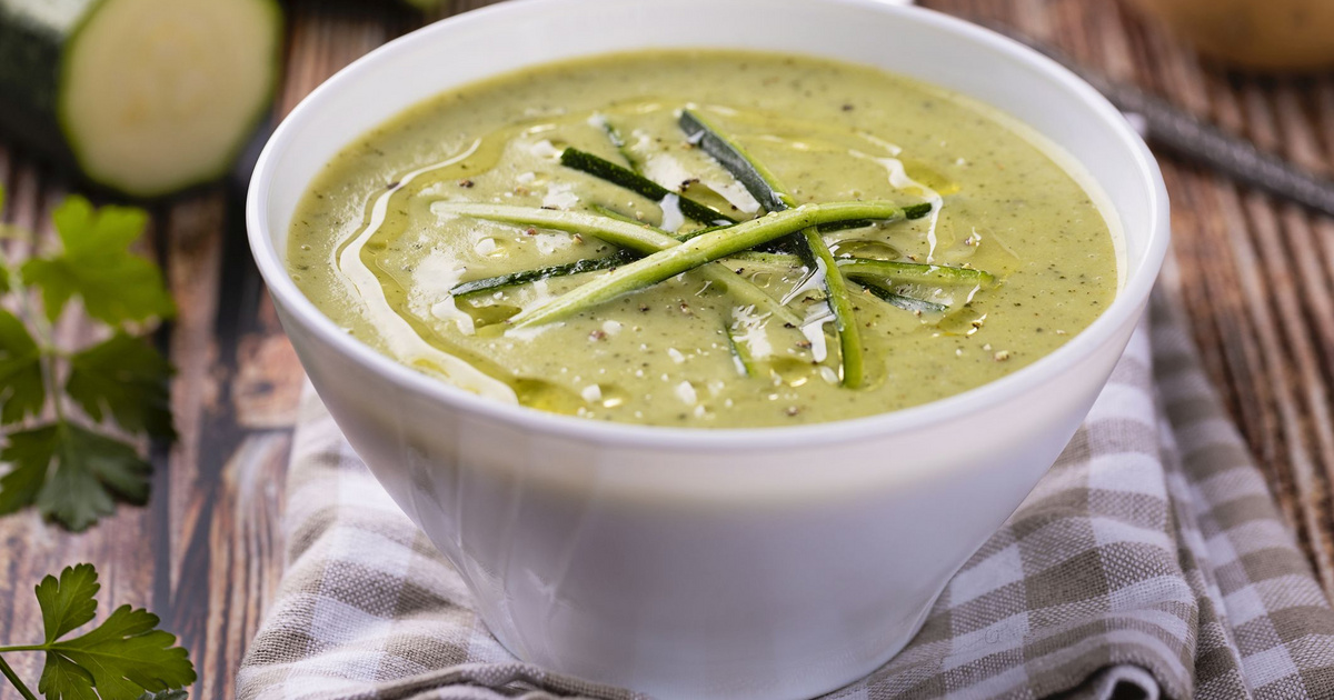 Selymes cukkinikrémleves sült zöldségből: alig van benne kalória