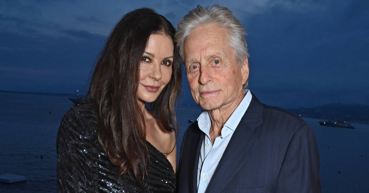 Catherine Zeta-Jones és Brad Pitt intim jelenete: Michael Douglas meglepően reagált, mikor megtudta