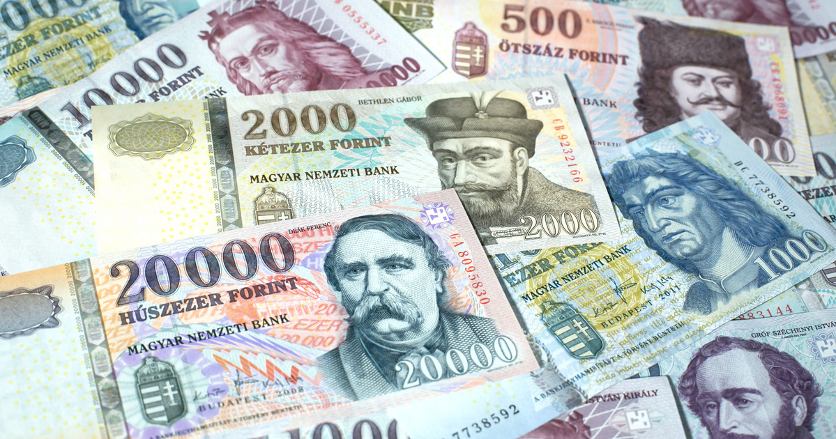 Ezt sokan nem tudják a nyugdíjakkal kapcsolatban: több tízezer családnak járhat ez a pénz novemberben
