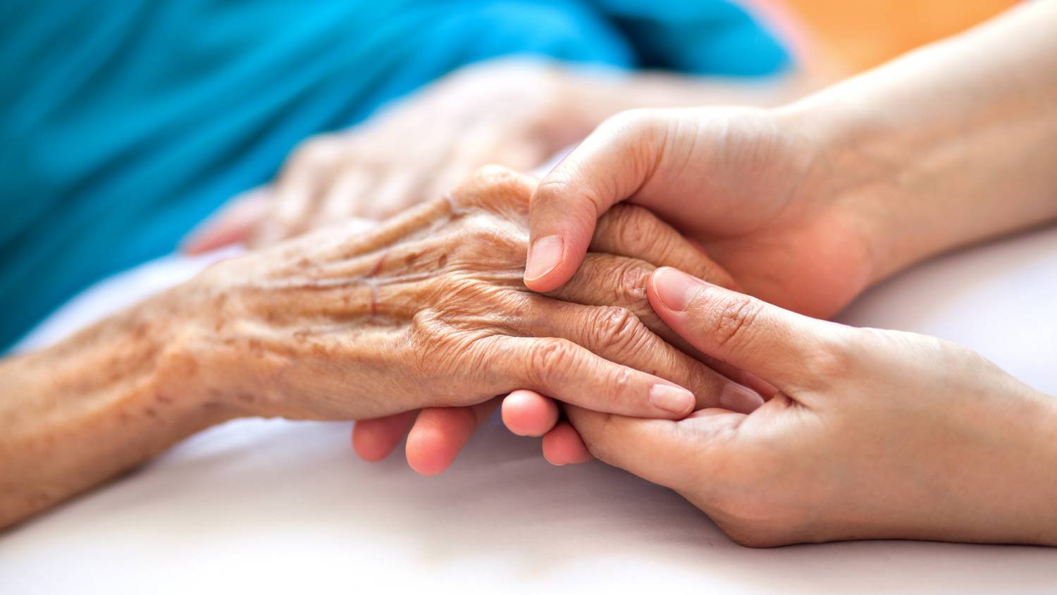 Ez lehet az Alzheimer-kór legelső tünete: már 25 évvel a betegség előtt jelentkezhet