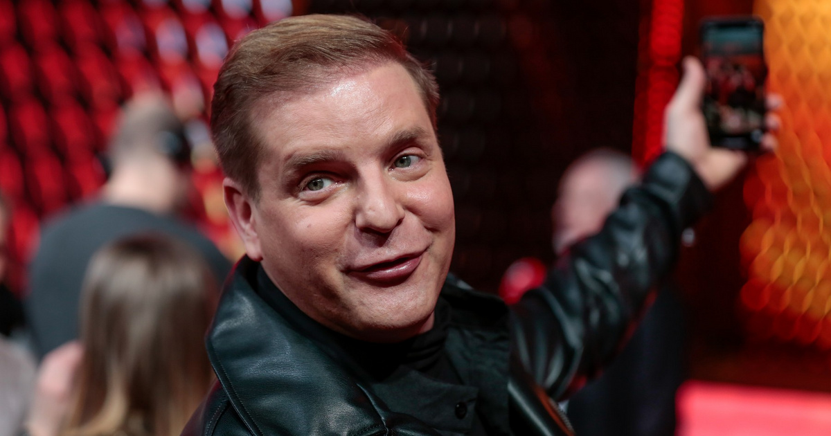 Kajdi Csaba fiatalon modellnek is beillett: ezen a fotón igazi sármőr