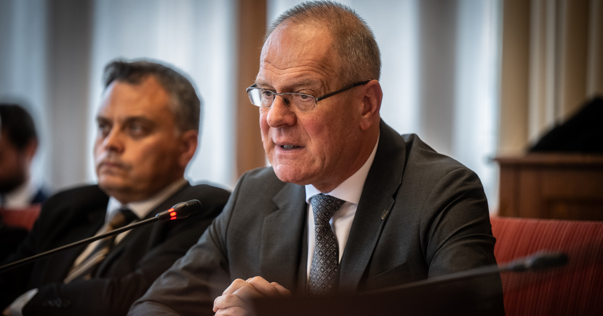 Navracsics Tibor kiállt Lázár János mellett, gusztustalannak tartja, hogy nem fogadják el a bocsánatkérését