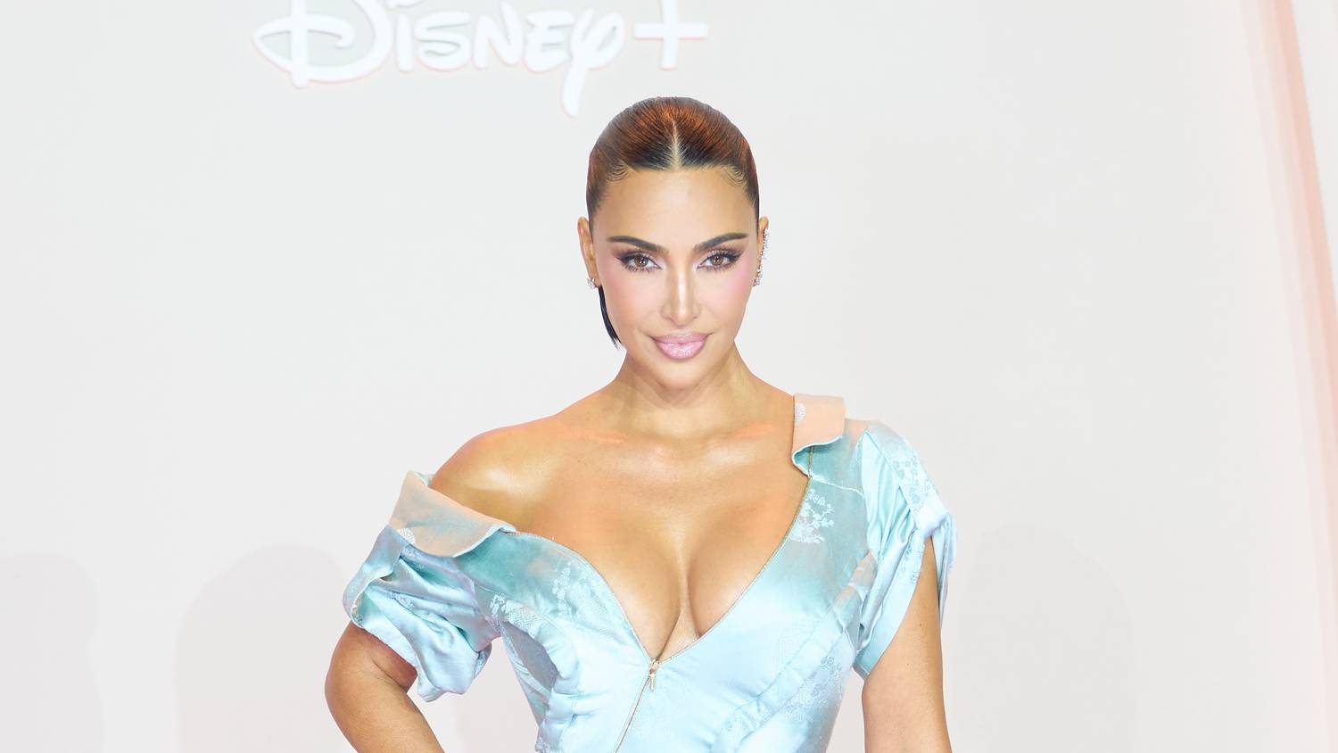 Kim Kardashian megosztó kijelentése: elárulta, melyik összeesküvés-elméletben hisz