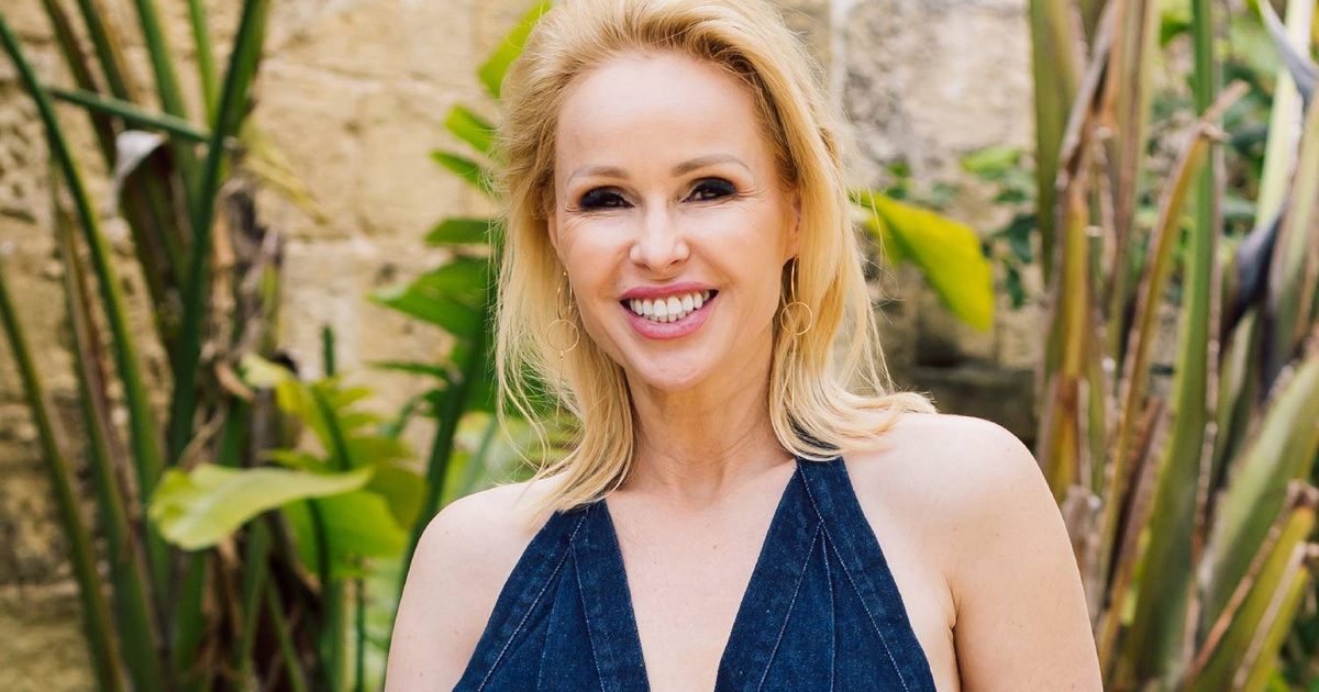 Tudtad, hogy Köllő Babettnek van ikertestvére? Roland ultra sármos pasi