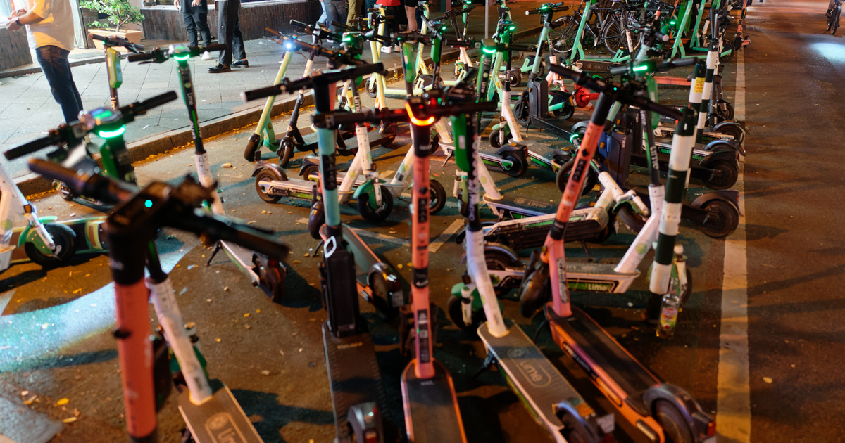 Index – Belföld – Részegen rollerezünk, és szétverjük a fejünket – életveszélyes lehet a buli