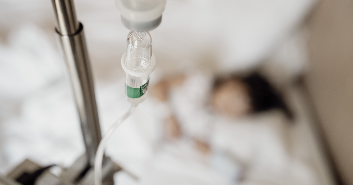 Tömeges ételmérgezés: hányással és hasmenéssel került kórházba sok gyerek az országban