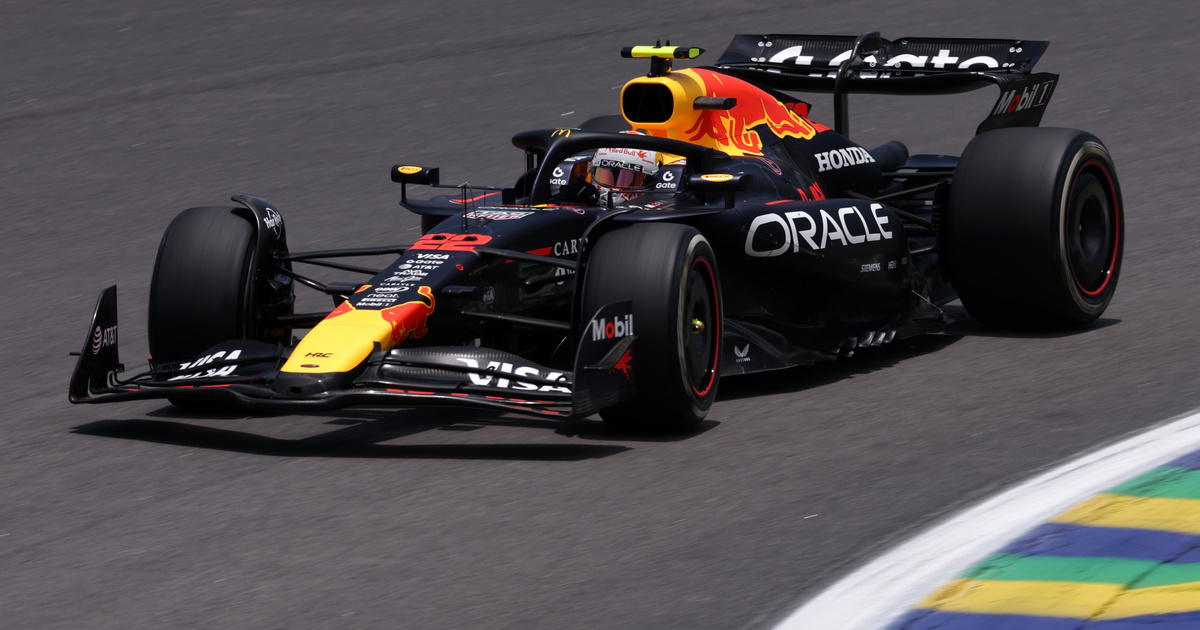 Szinte el sem kezdődött az F1-es szabadedzés, az egyik Red Bull máris a falban volt – videó