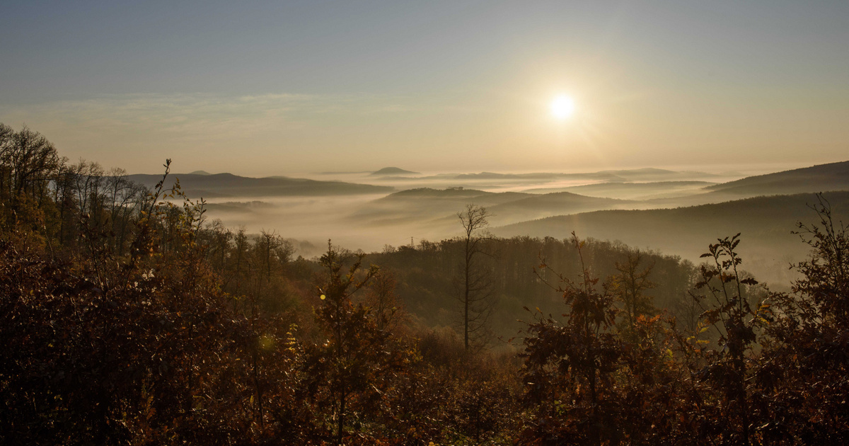 Index – Belföld – Kettészakad az ország, nyugaton már kisüt a nap, keleten záporok rondítják a vasár…