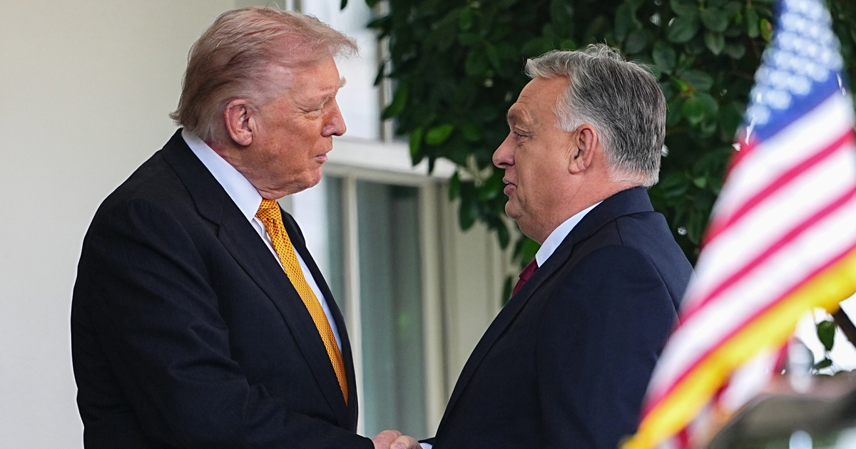 Index – Belföld – Orbán Viktor kezet rázott Trumppal: Amíg ő az elnök ott, és én a miniszterelnök it…