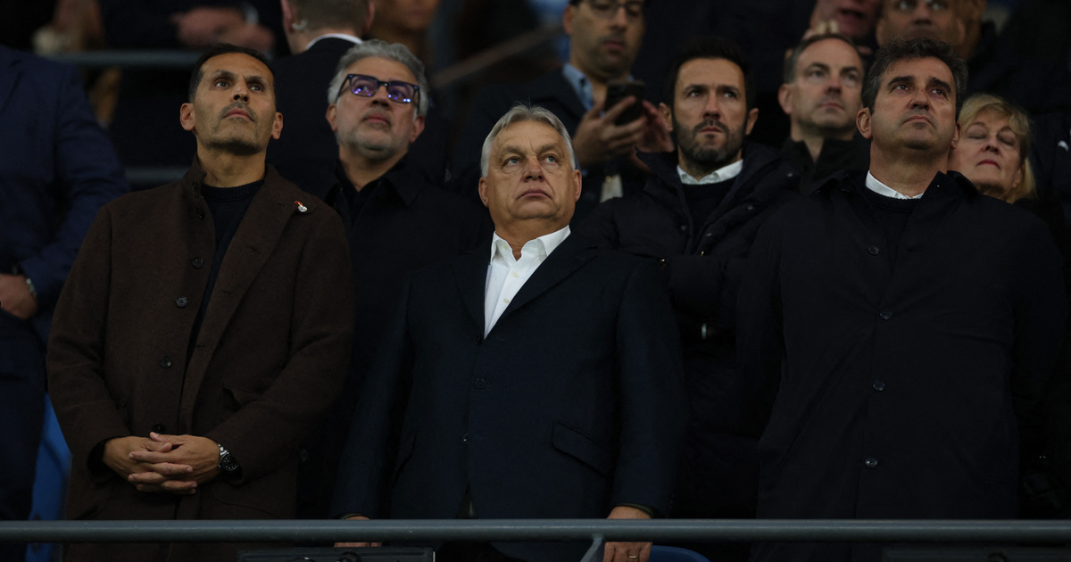 Fapados gépen fotózták le Orbán Viktort és Schmidt Máriát