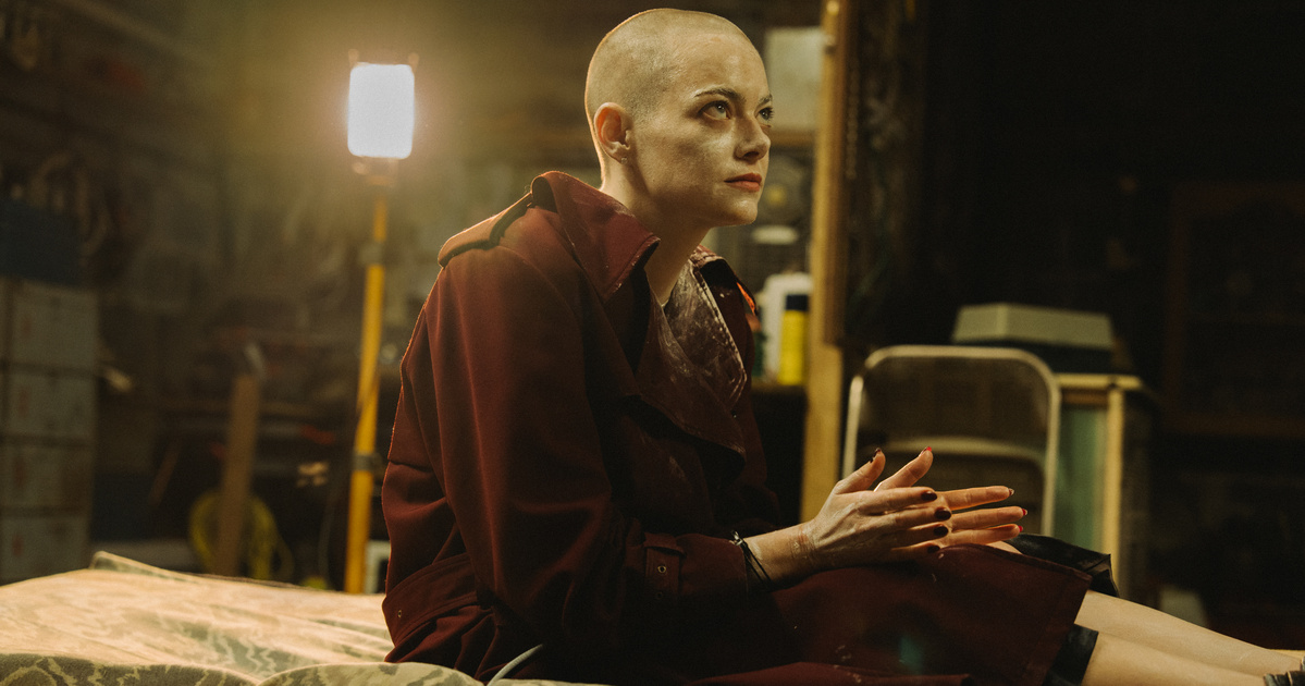 Agyzsibbasztóan flúgos ufófilmmel tért vissza Emma Stone