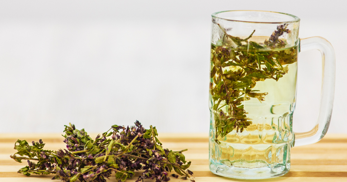 Ez a tea hazavághatja a májat: sokan isszák, pedig borzasztóan veszélyes