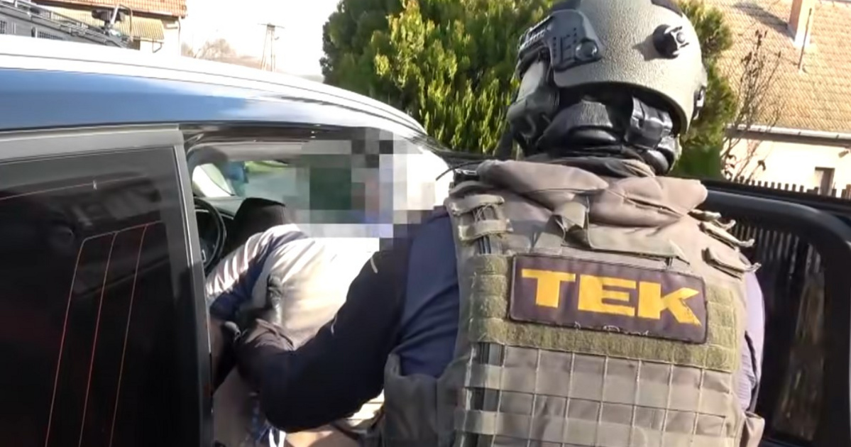 Házi készítésű csőbomba robbant Monorierdőn, egy nyugdíjas férfi súlyosan megsérült