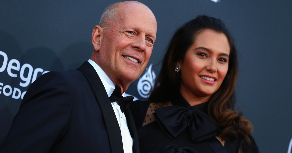 Kulcsra zárt ajtók, száműzött fekete ruhák: Bruce Willis felesége megrázó részleteket árult el családi életükről