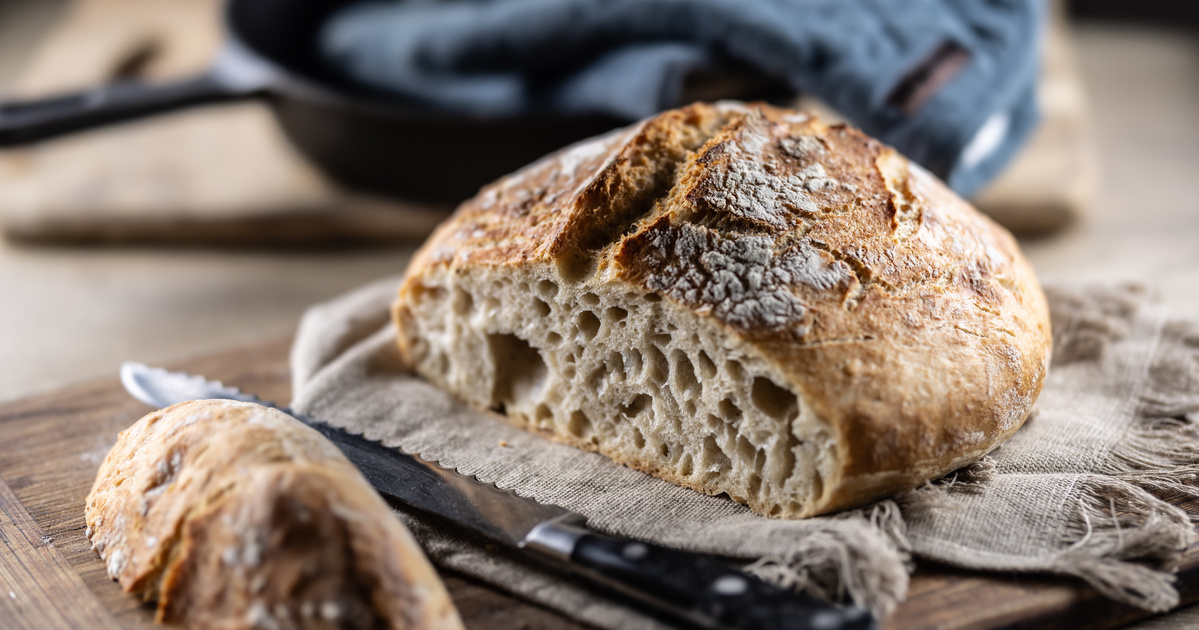 Fogta a kenyeret, és egy madzagot tekert köré: nem hiszed el, mi lett belőle