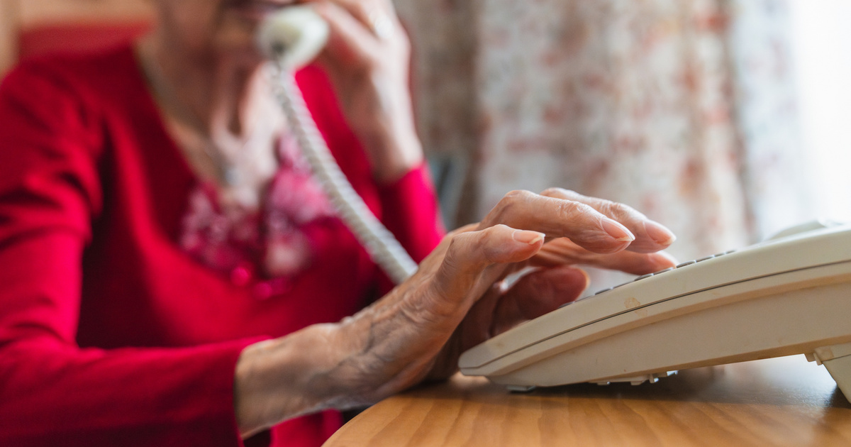 Ha ilyen nyelven szólnak a telefonba, azonnal csapd rá a hívóra