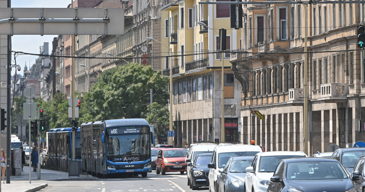 Index – Belföld – Katasztrofális állapotban vannak a BKV-buszok, nagy szükség van az új elektromos j…