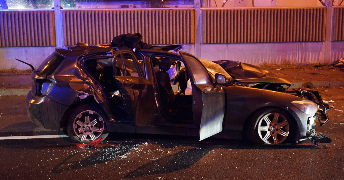 Halálos balesetet szenvedett egy rendőrök elől menekülő férfi az M3 kivezető szakaszán