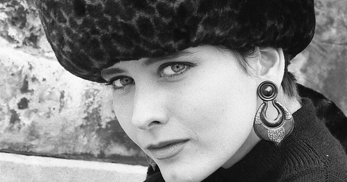 Tragikus hirtelenséggel elhunyt a 90-es évek magyar manökenje: Parádi Kriszta 54 éves volt