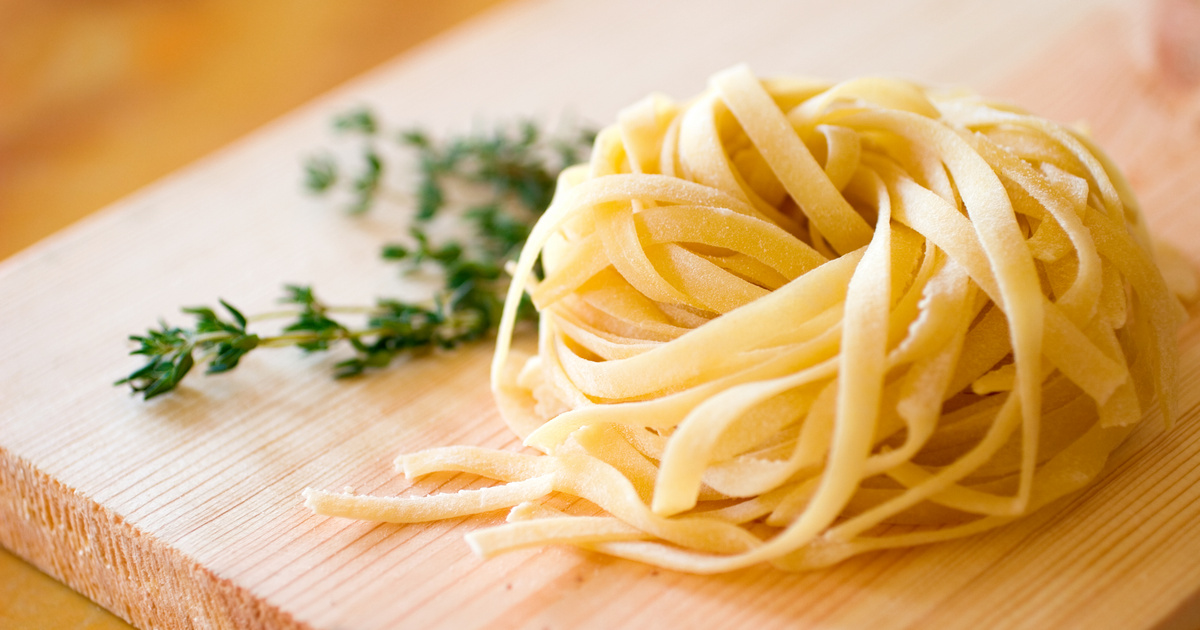 Két összetevős olasz tészta, mely percek alatt kész: sokkal olcsóbb a boltinál