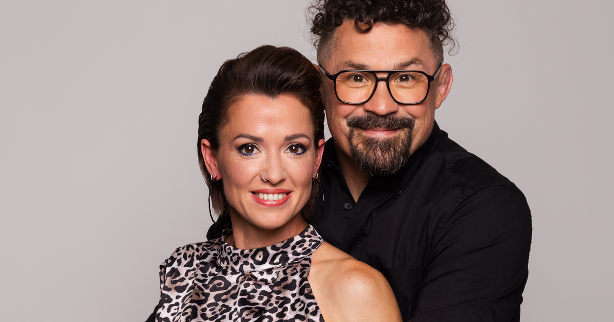 Bárdosi Sándor felesége szűk miniben ment a premierre: Ildi minden tekintetet magára vont