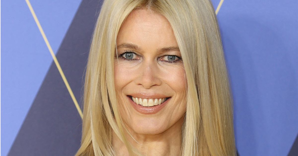 Claudia Schiffer 21 éves lánya merész dekoltázzsal hódít: Clementine-ból dögös nő lett