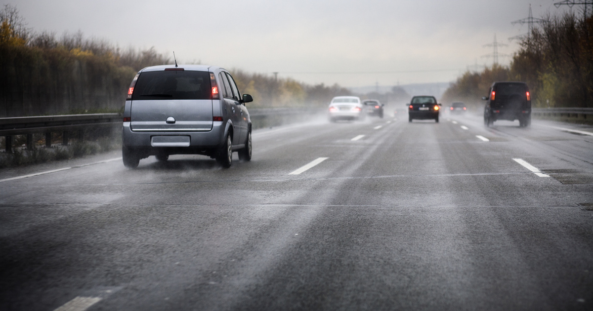 Ennek a hírnek nem fognak örülni az autósok: pénteken lép életbe