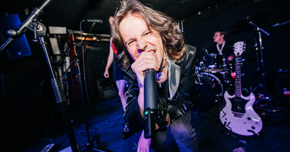 Az Adam Rimay rárúgta az ajtót Magyarországra, a korlátok lerombolására készül