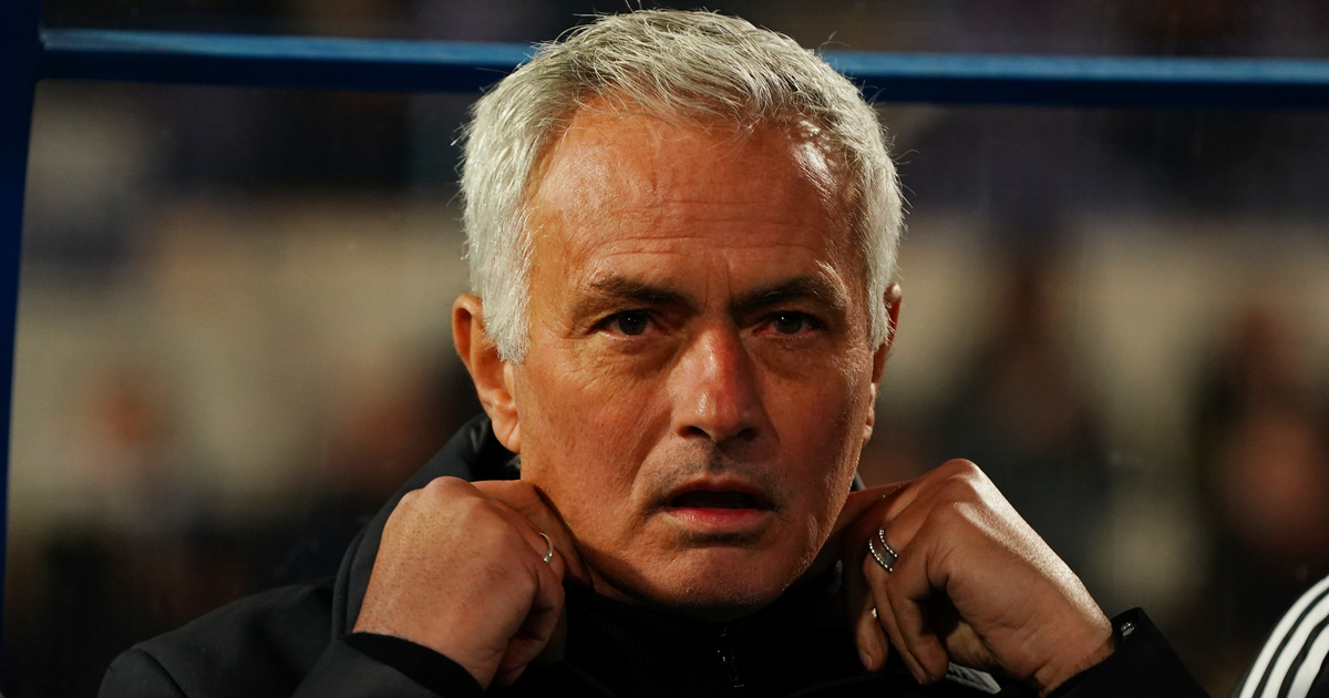 José Mourinho szerint több játékosa elárulta őt a Benfica legutóbbi tétmeccsén