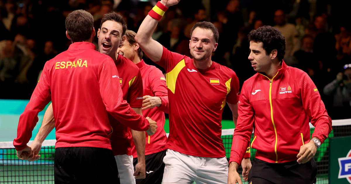 Összetörtek a német álmok Bolognában, a spanyolok játszhatnak a legendás salátástálért