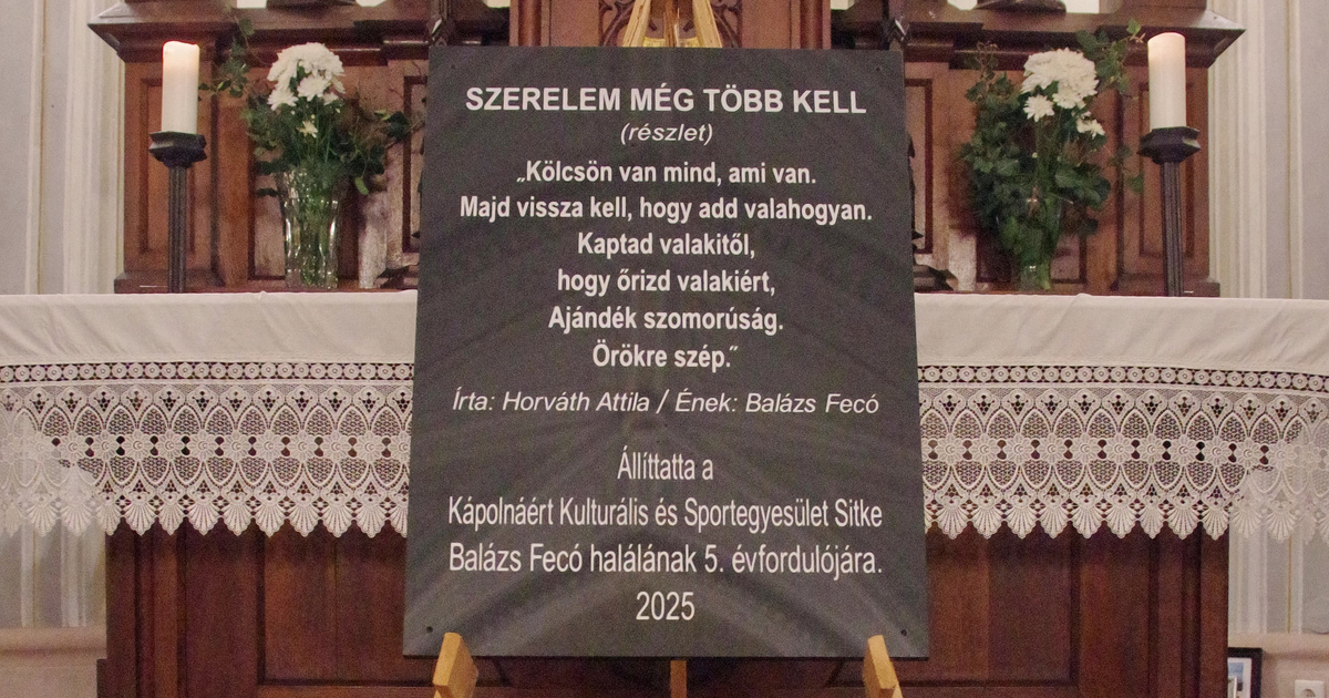 Balázs Fecó emléktáblát kapott Sitkén, ahol jövőre újra fellép a Korál