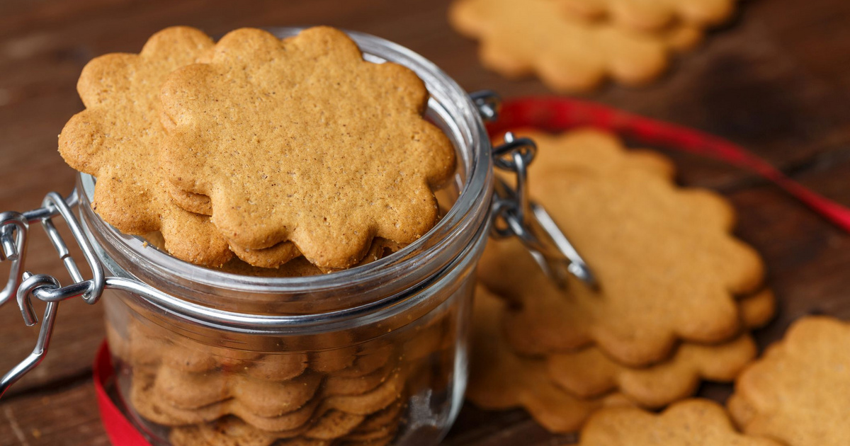 Ropogós, svéd gyömbéres keksz: isteni, illatos karácsonyi ajándék