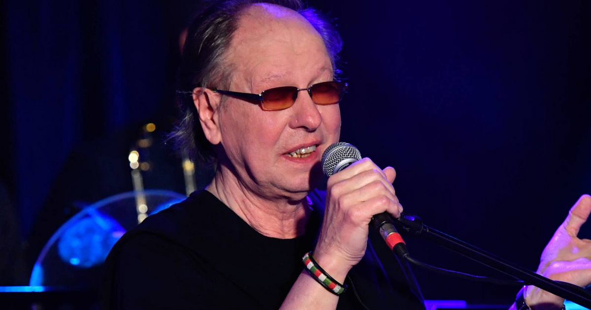 Íme Balázs Fecó ritkán látott, egy szem fia: Ferenc ilyen jóképű fiatalember lett