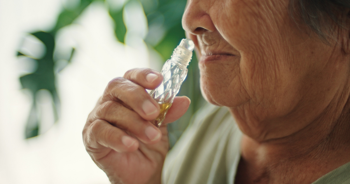 Megtalálták az illatot, amely mindenkit boldoggá tesz