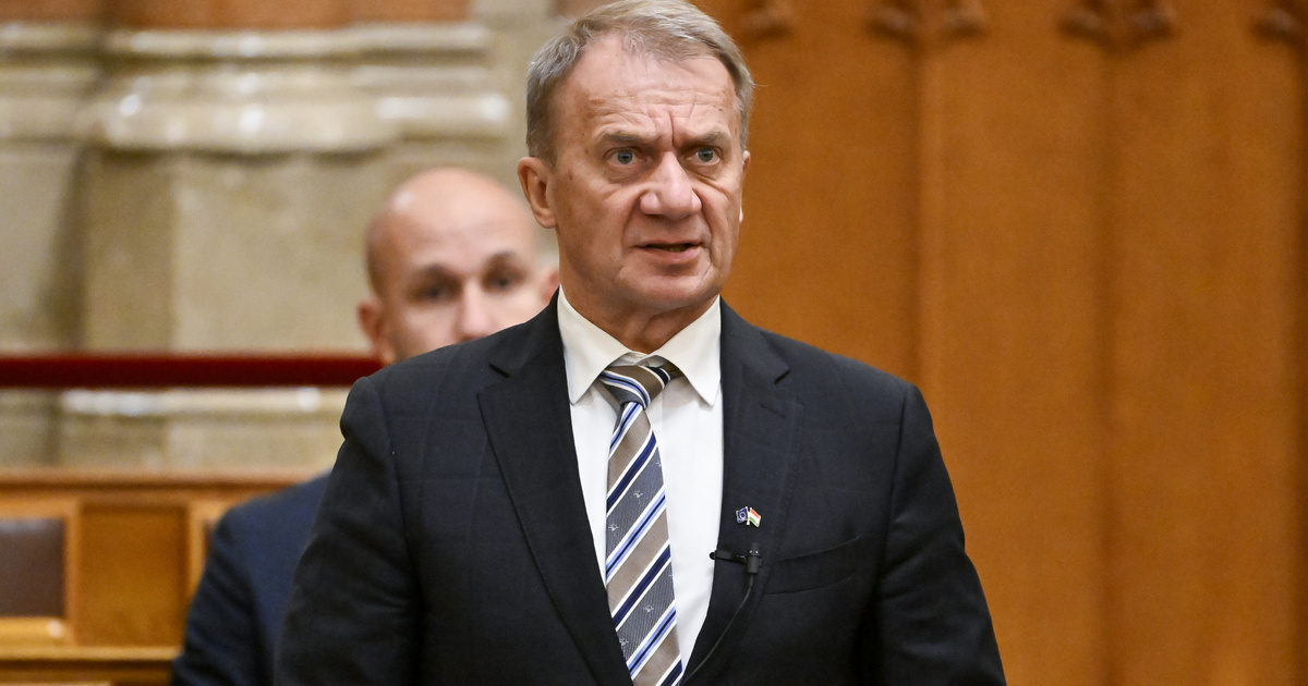 Pert nyert a DK, az Államadósság Kezelő Központnak ki kell adnia a kínai gigahitel részleteit