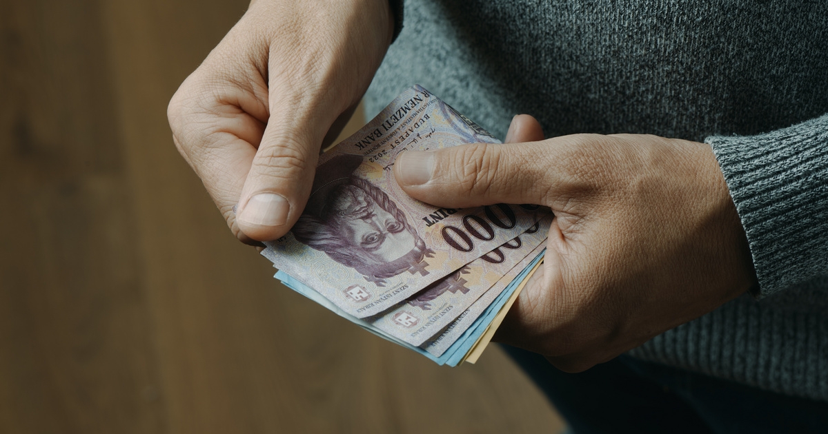 Ennyivel emelkedhet a minimálbér 2026-ban - Itt vannak a pontos számok