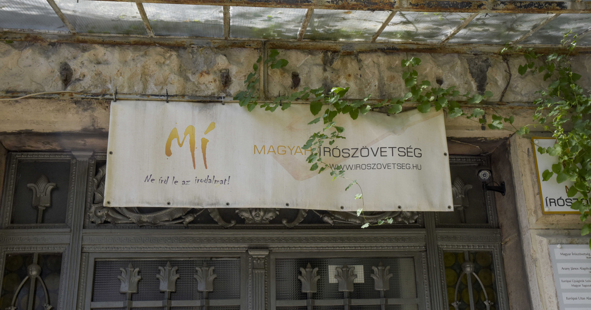 Új elnökség, új ciklus: így kezdődik a Magyar Írószövetség következő öt éve