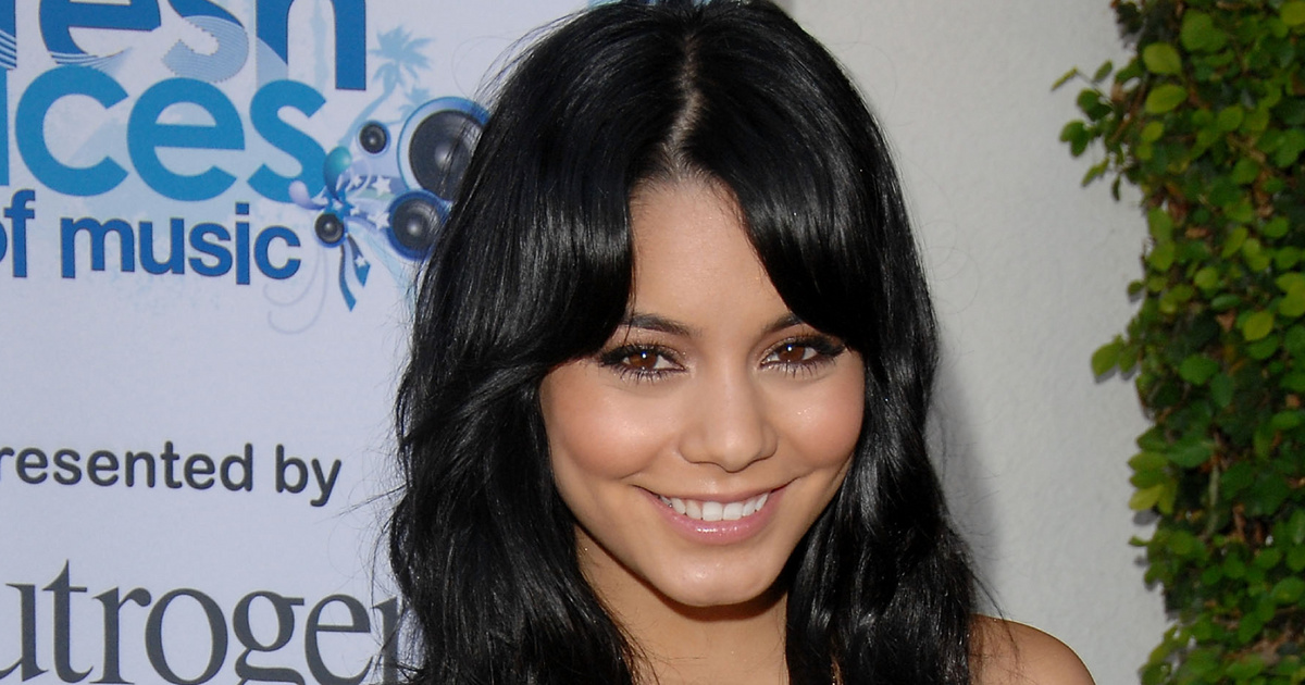 A High School Musical Gabriellája kétszeres anya lett: Vanessa Hudgens ezzel a fotóval jelentette be az örömhírt