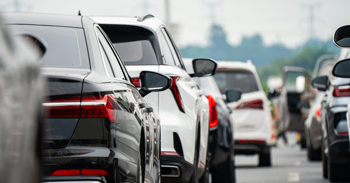 Jó hír jött az autósoknak: kedden fog életbe lépni