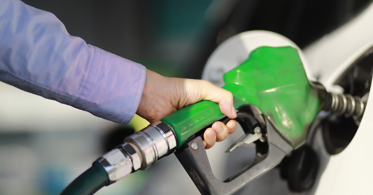 Szerdán így változik a benzin ára: a gázolajról is megszólaltak a szakértők