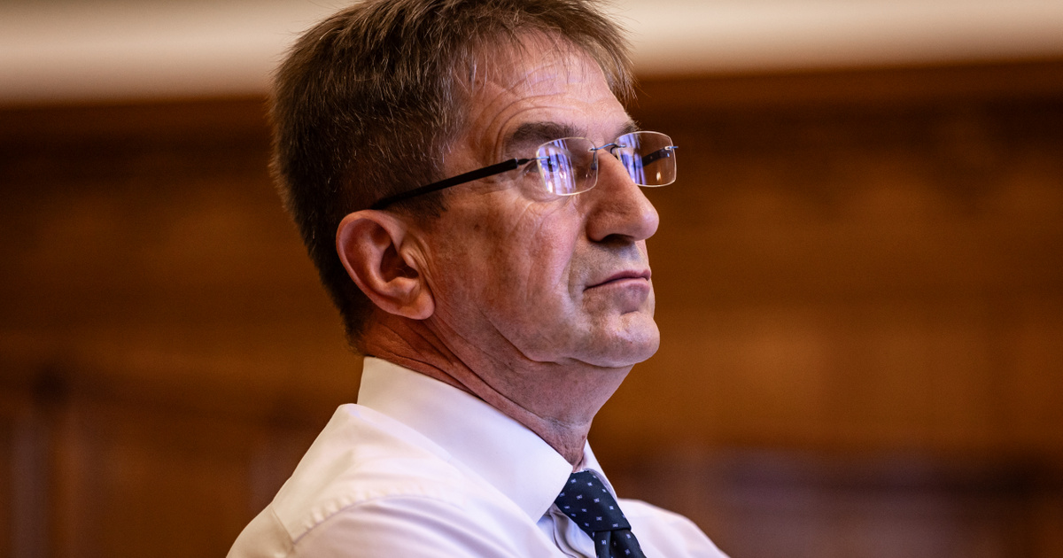 Völner Pál újra praktizálhat ügyvédként, hiába másodrendű vádlottja az egyik legnagyobb korrupciós pernek