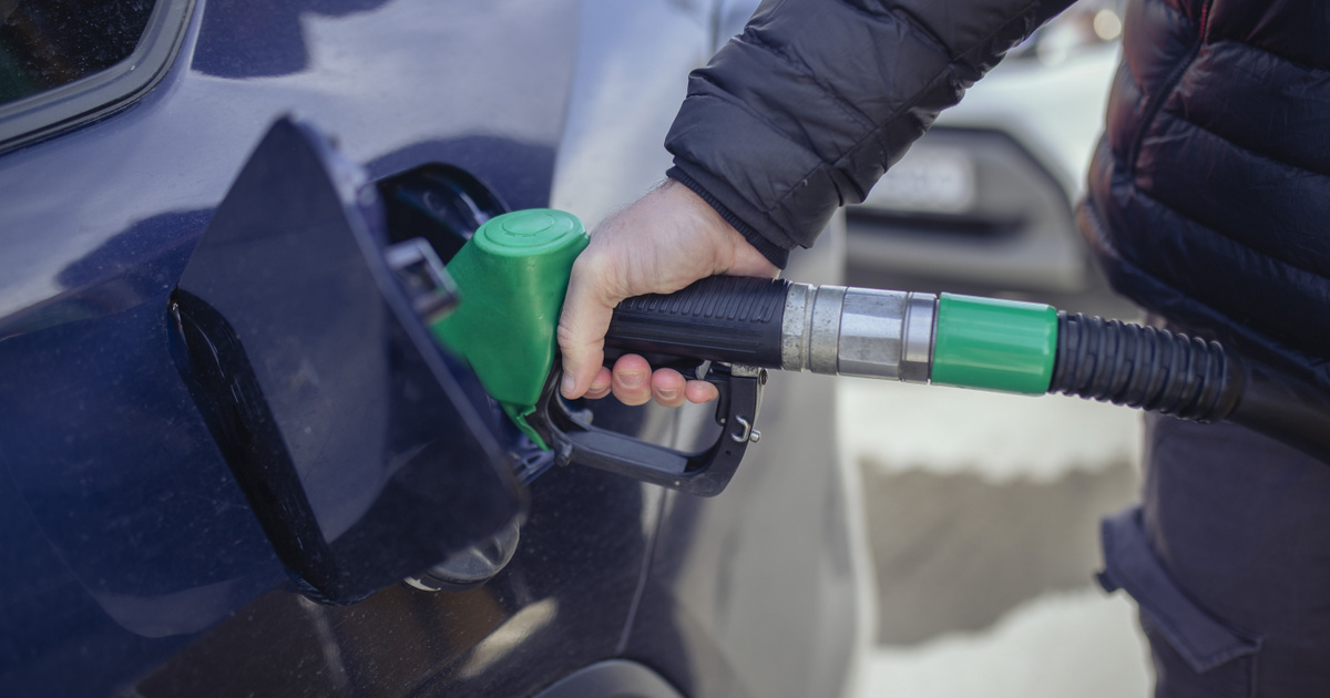 Így alakul a benzin ára csütörtökön: a gázolajról is megszólaltak a szakértők