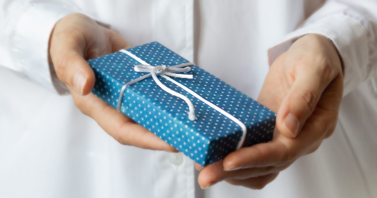 Ekkora ajándékot lehet adni az orvosnak: a hálapénz továbbra is tilos