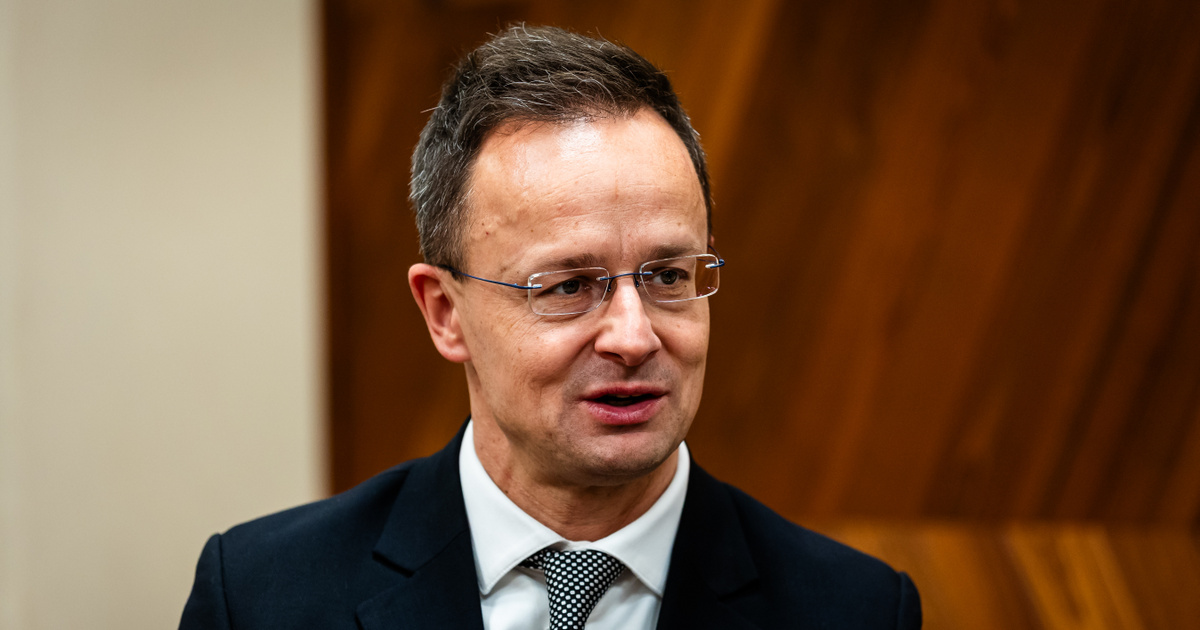 Gáspár Evelin valami megdöbbentőt mutatott Szijjártó Péternek