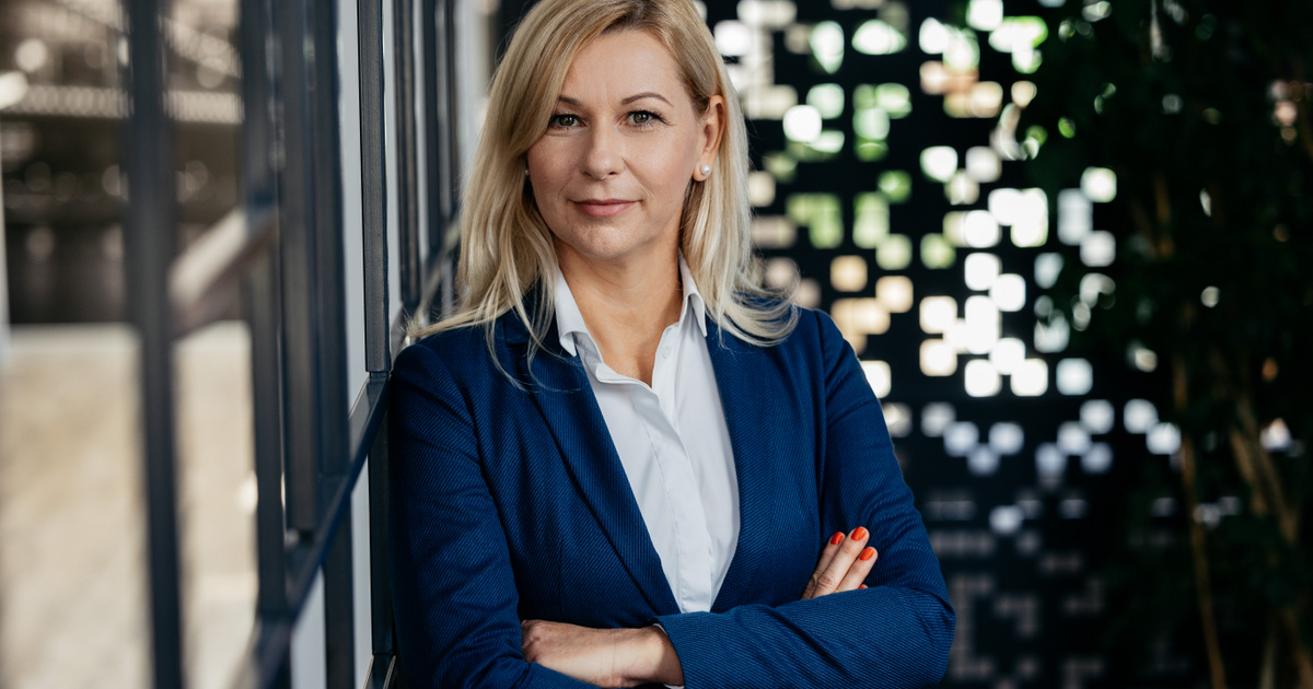 "Az AI nem tévedhetetlen" - Exkluzív interjú Kamasinszki Ritával, a Microsoft Sales Excellence igazgatójával