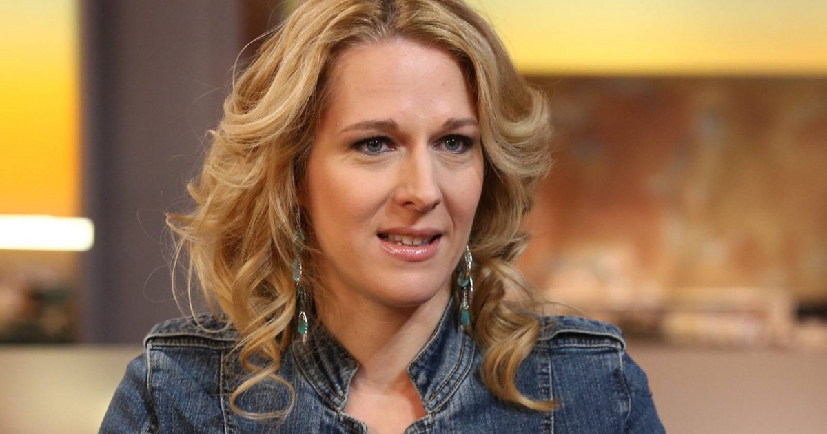 Wolf Katit ezzel a hajszínnel alig ismertük fel: ennyire platinaszőke még sose volt