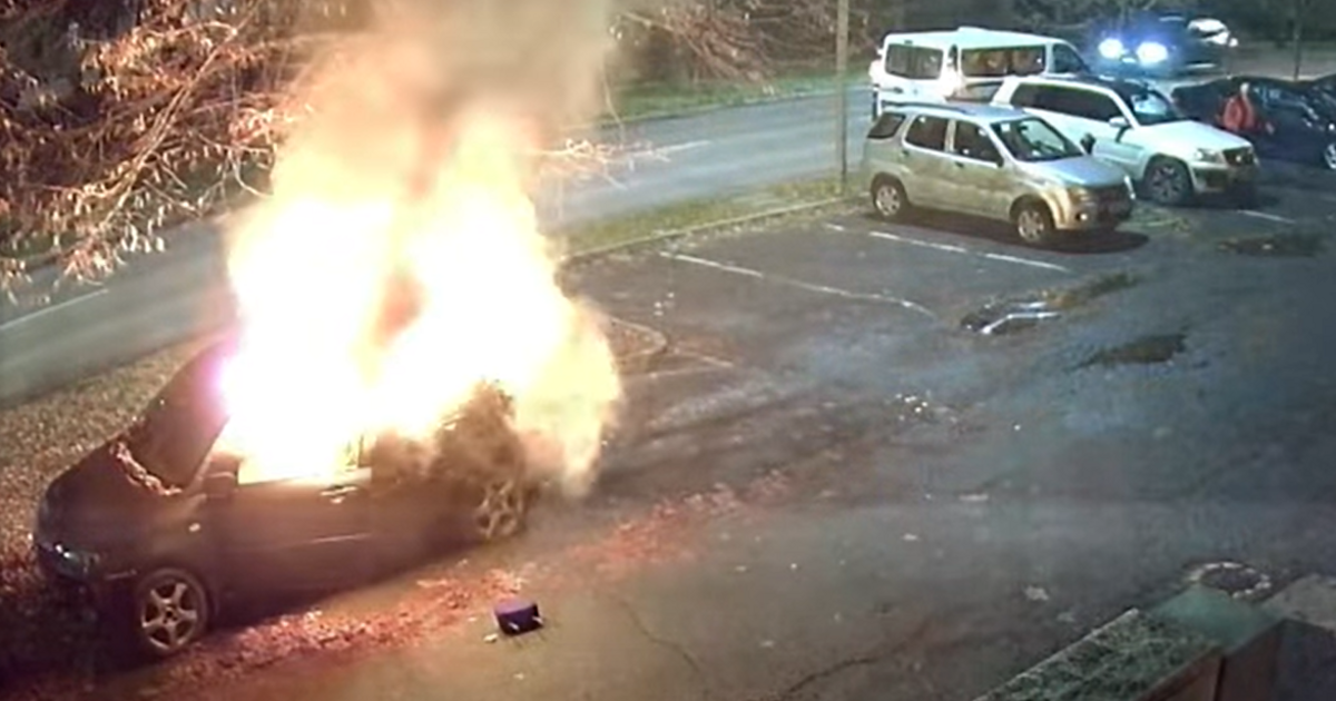 Felgyújtotta haragosa autóját egy esztergomi férfi